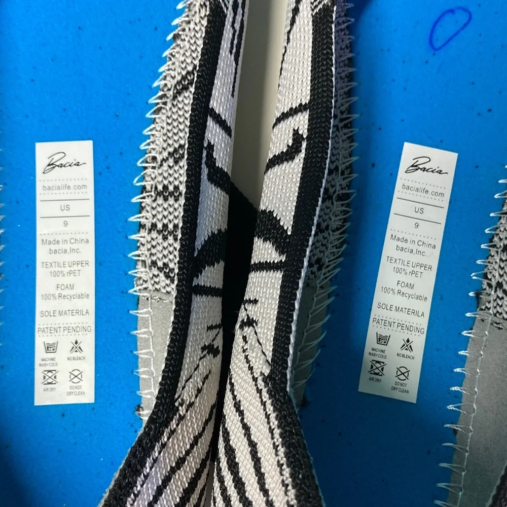 Bacia Knit Ballet Flats Womens Size 9 Machine Washable Zebra Striped Shoes